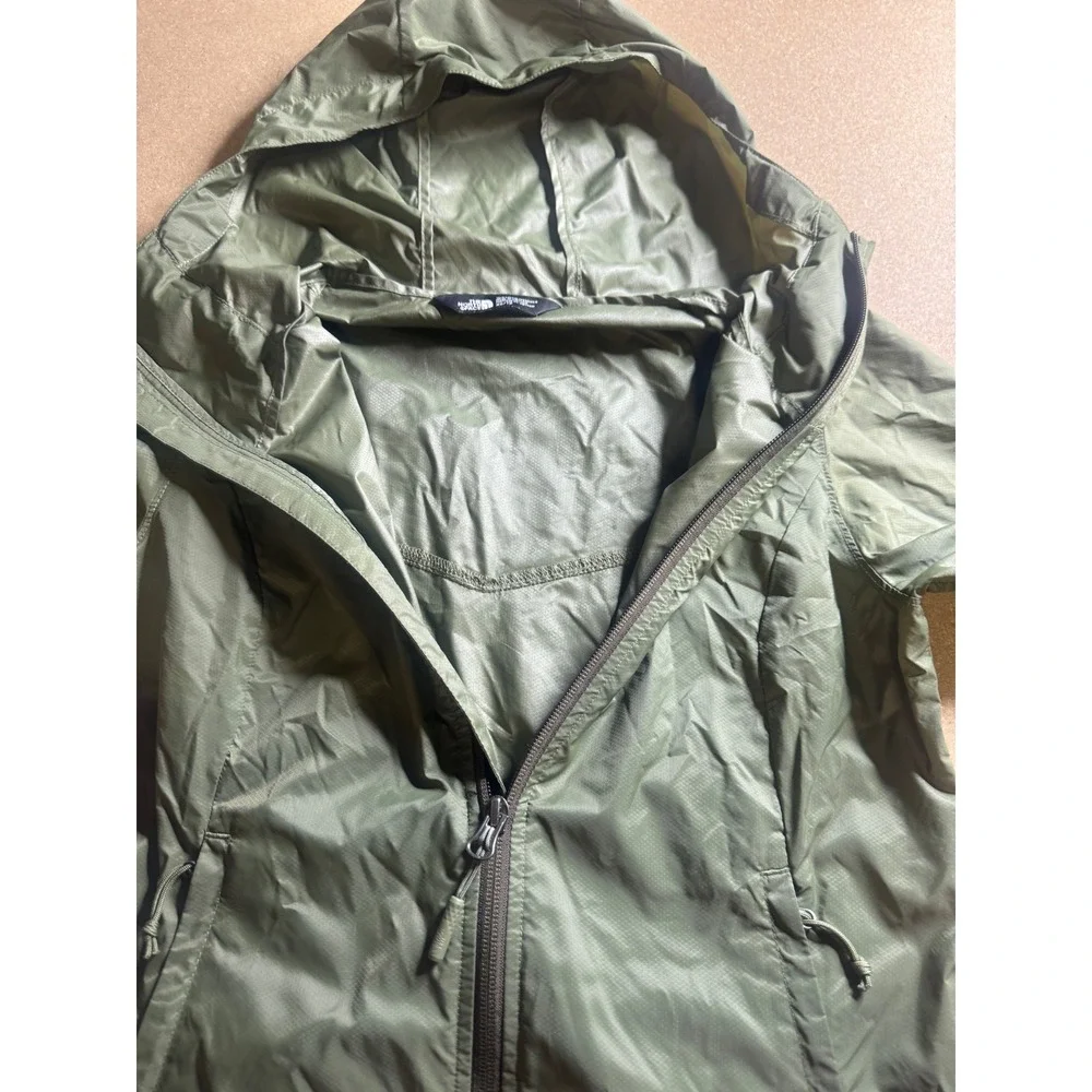 The North Face WindWall Mens Olive Green Full Zip Hooded Windbreaker Jacket